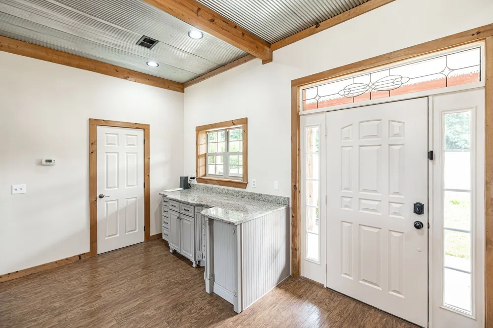 2726 New Hall Rd Greenbrier, TN 37073