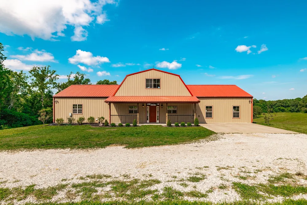 2726 New Hall Rd Greenbrier, TN 37073