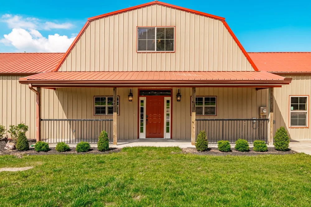 2726 New Hall Rd Greenbrier, TN 37073