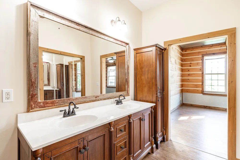 2726 New Hall Rd Greenbrier, TN 37073