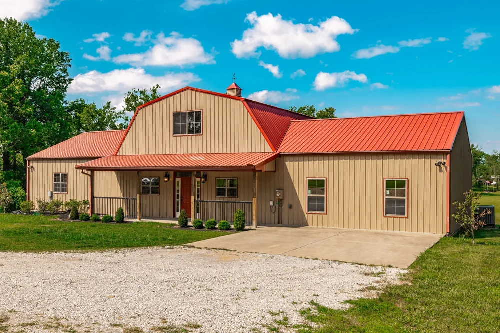 2726 New Hall Rd Greenbrier, TN 37073