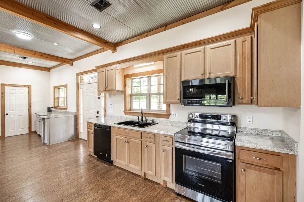 2726 New Hall Rd Greenbrier, TN 37073