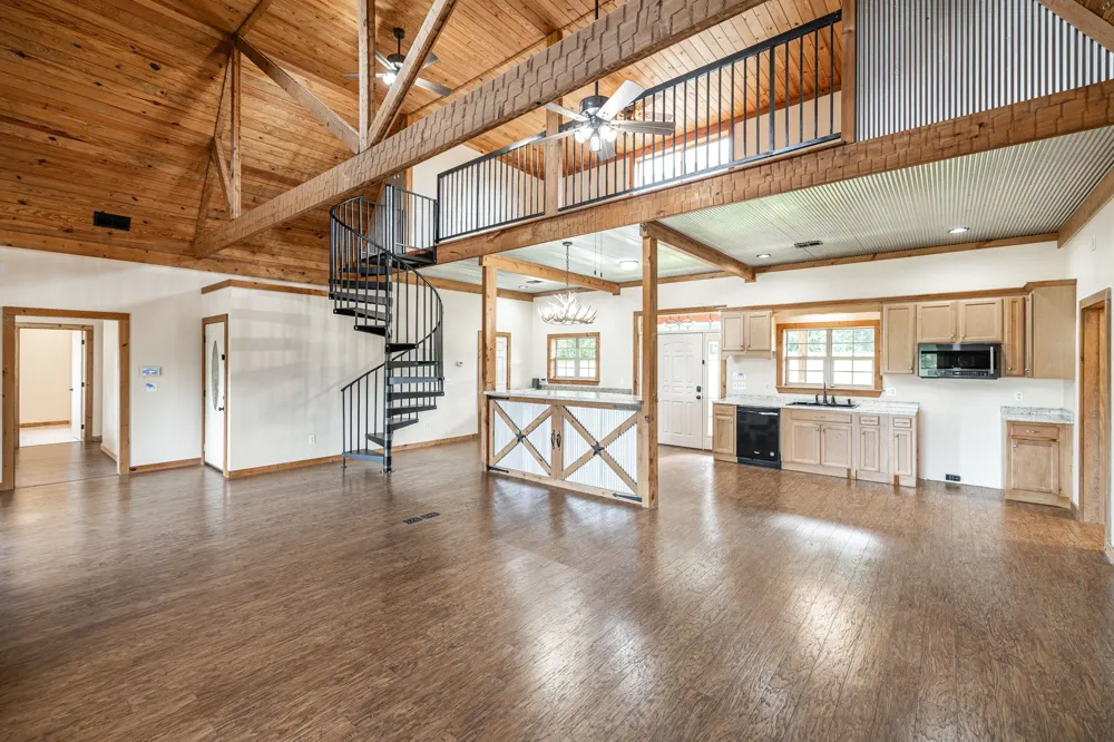 2726 New Hall Rd Greenbrier, TN 37073