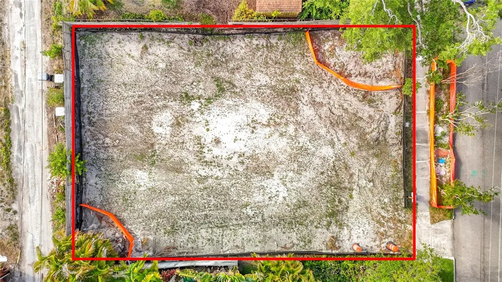 329 COLUMBIA DRIVE Tampa, FL 33606