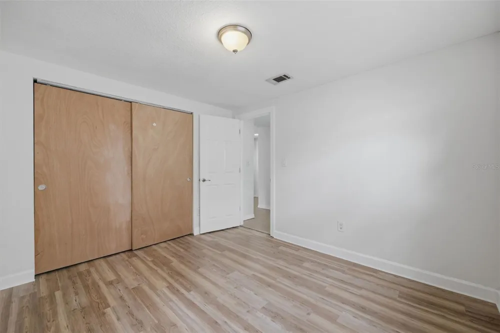 2804 APPLEWOOD DRIVE Clearwater, FL 33759