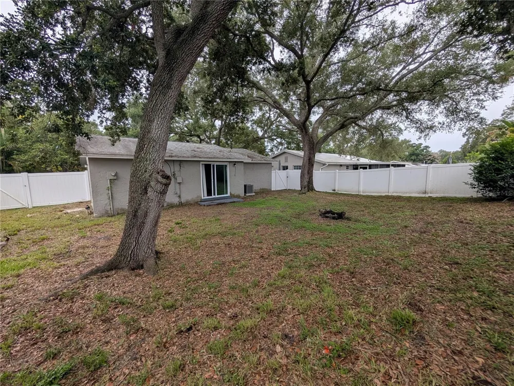 2804 APPLEWOOD DRIVE Clearwater, FL 33759