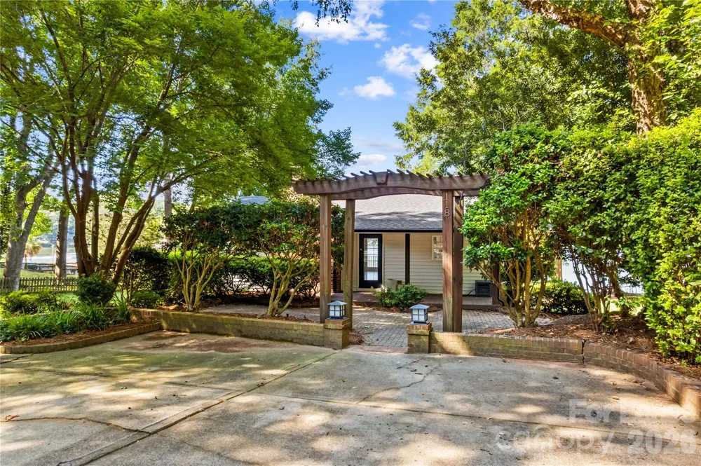 118 Revere Drive Mooresville, NC 28117