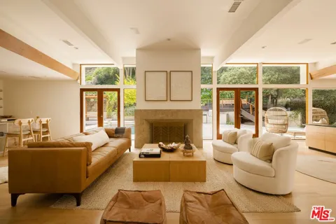3600 Mandeville Canyon Road