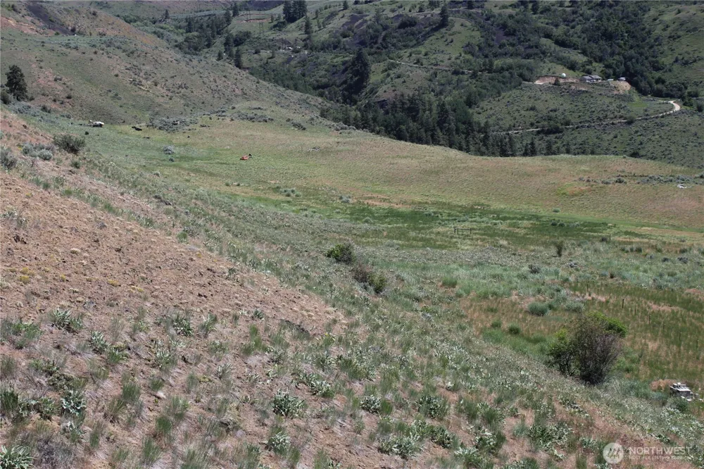 5 Combine Rd. Orondo, WA 98843
