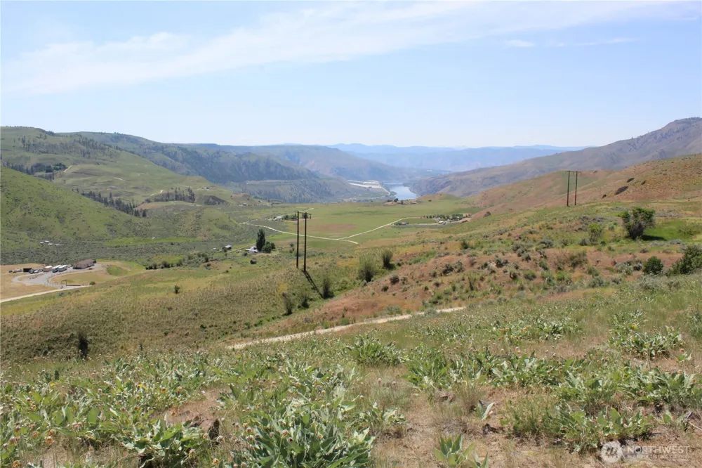 5 Combine Rd. Orondo, WA 98843