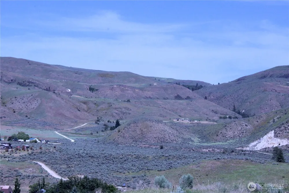 5 Combine Rd. Orondo, WA 98843