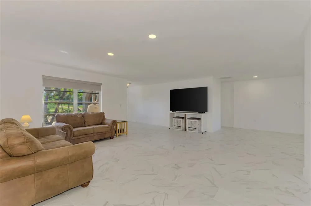 140 S OXFORD DRIVE Englewood, FL 34223