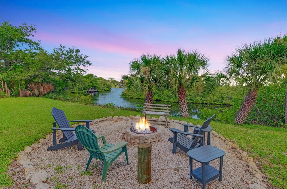 140 S OXFORD DRIVE Englewood, FL 34223