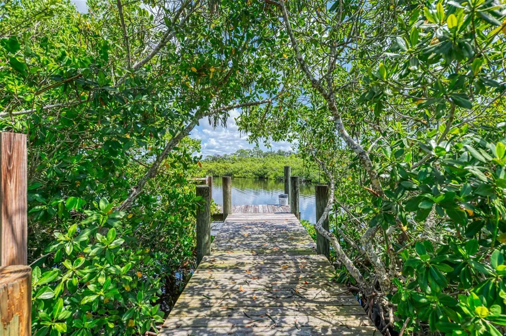 140 S OXFORD DRIVE Englewood, FL 34223