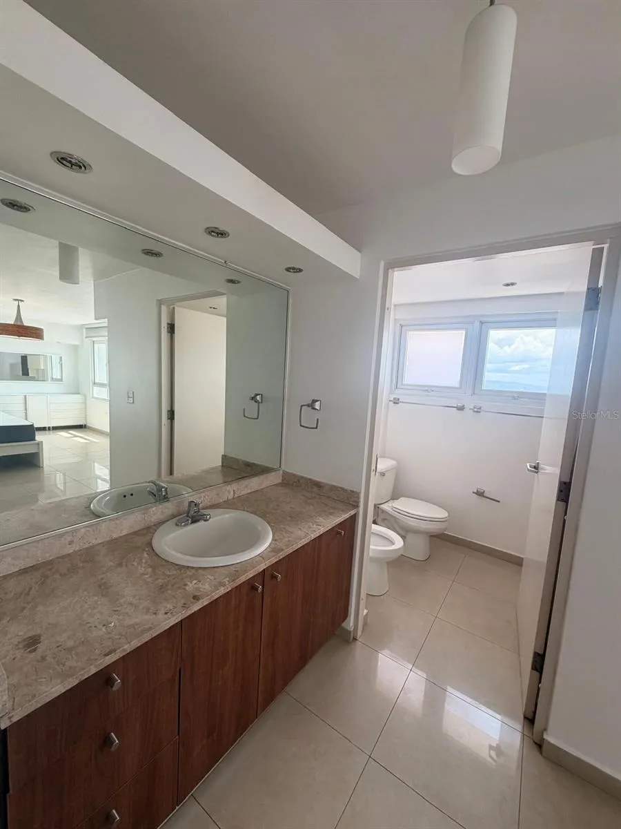 Metro Plaza Tower  305 CALLE VILLAMIL San Juan, PR 00926
