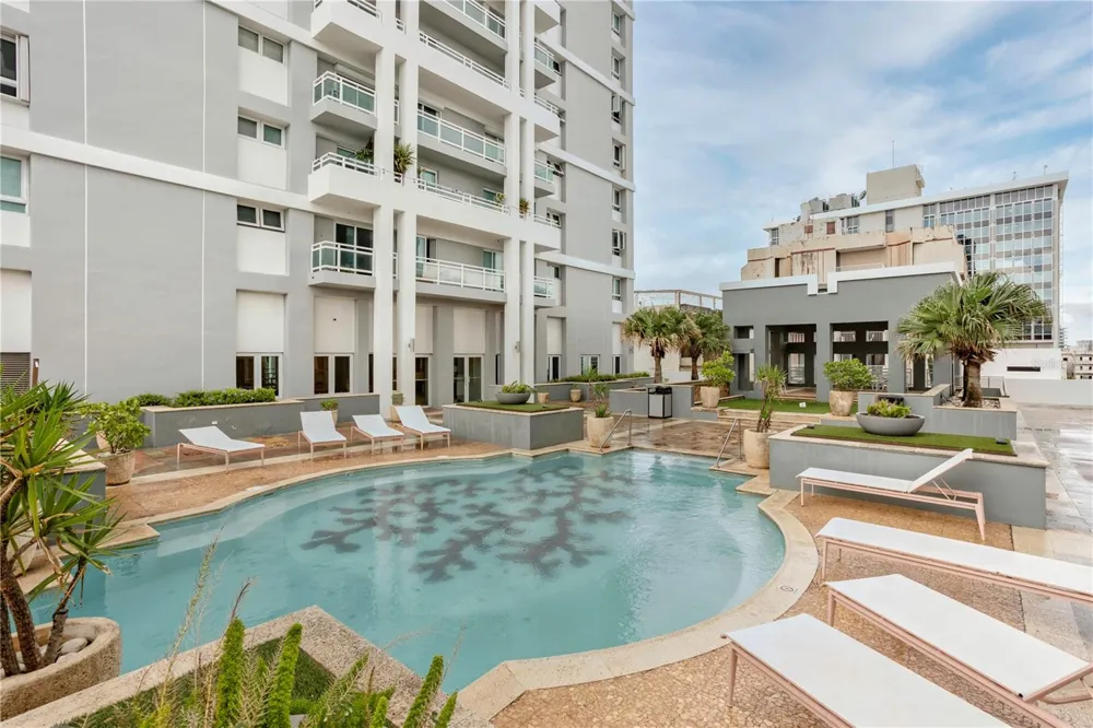 Metro Plaza Tower  305 CALLE VILLAMIL San Juan, PR 00926