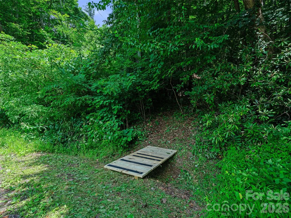 0000 Deep Gap Road Burnsville, NC 28714
