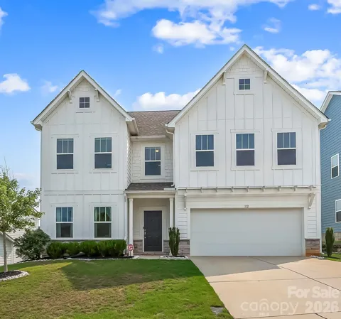 112 Divot Lane