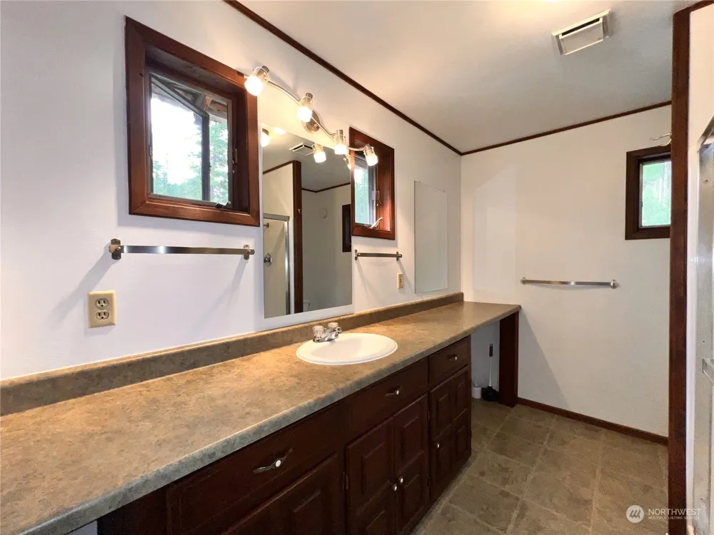 5 Vista Drive Republic, WA 99166