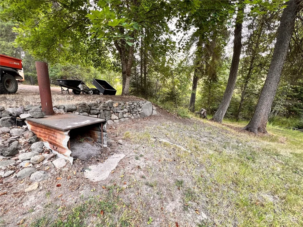 5 Vista Drive Republic, WA 99166