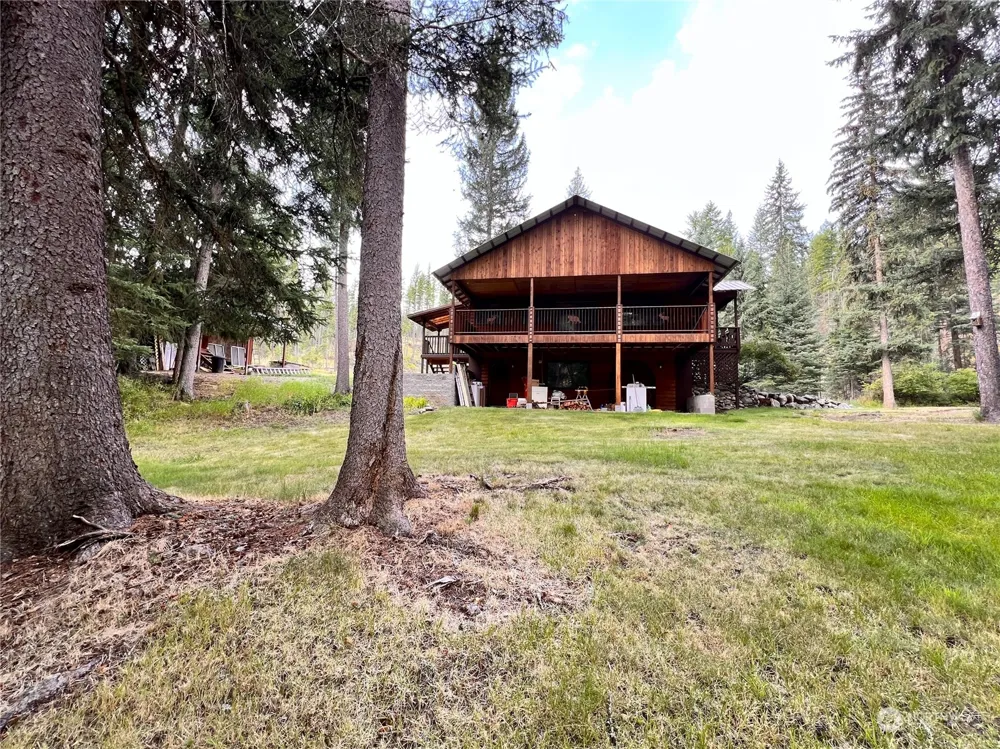 5 Vista Drive Republic, WA 99166