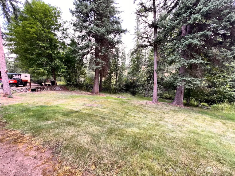 5 Vista Drive Republic, WA 99166