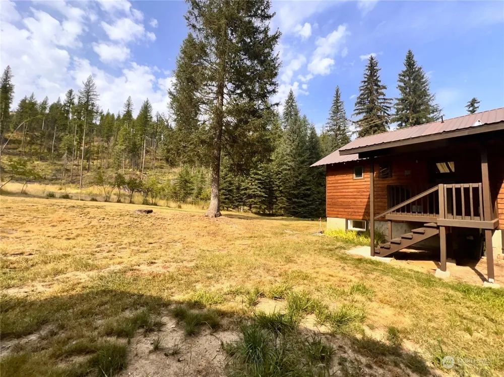 5 Vista Drive Republic, WA 99166