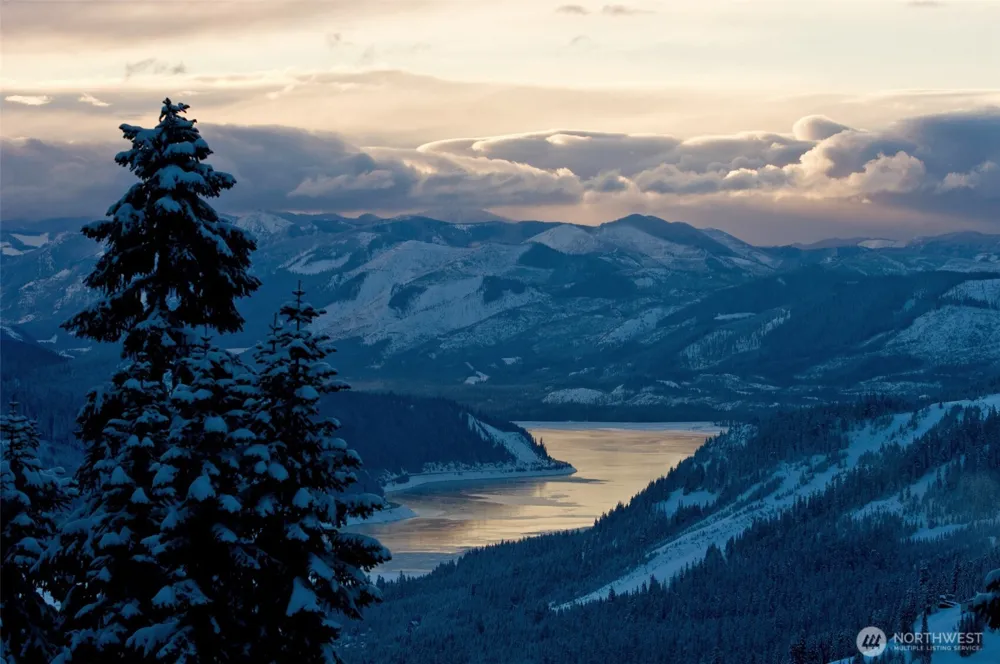 3 C&D Kendall Peak Way Snoqualmie Pass, WA 98068