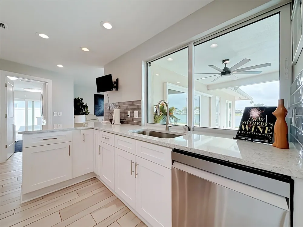 6351 3RD PALM POINT St Pete Beach, FL 33706