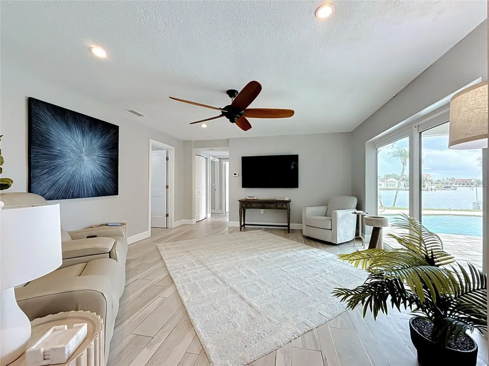 6351 3RD PALM POINT St Pete Beach, FL 33706