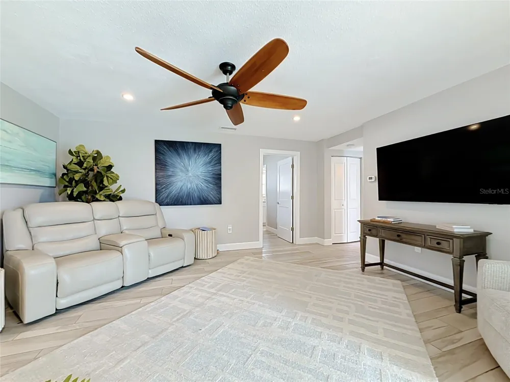 6351 3RD PALM POINT St Pete Beach, FL 33706