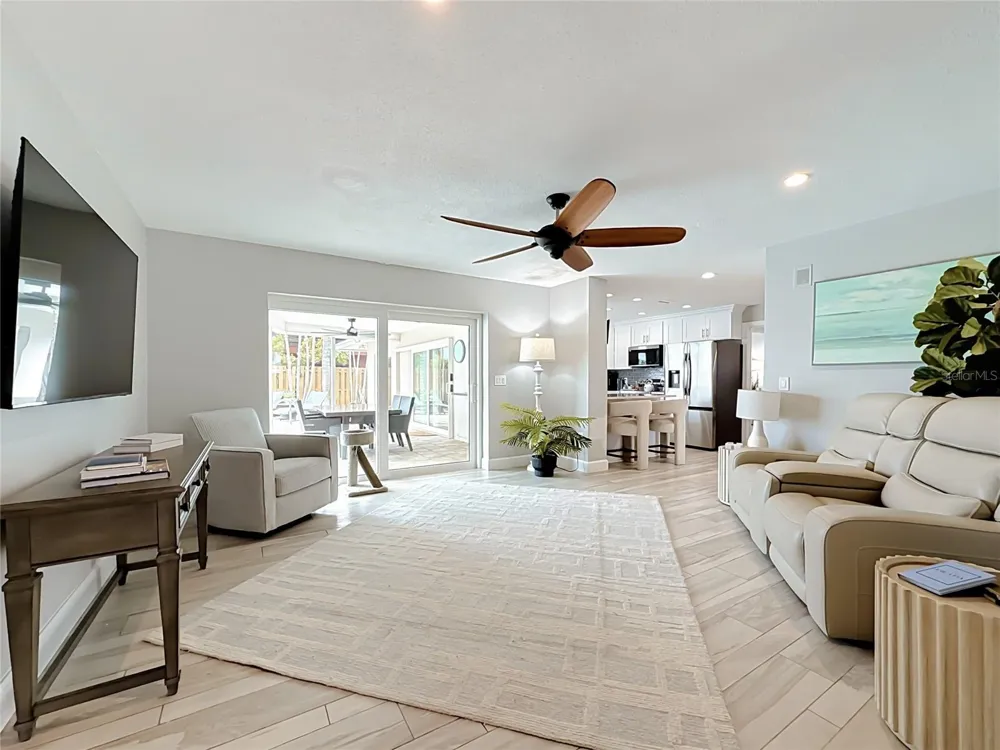 6351 3RD PALM POINT St Pete Beach, FL 33706