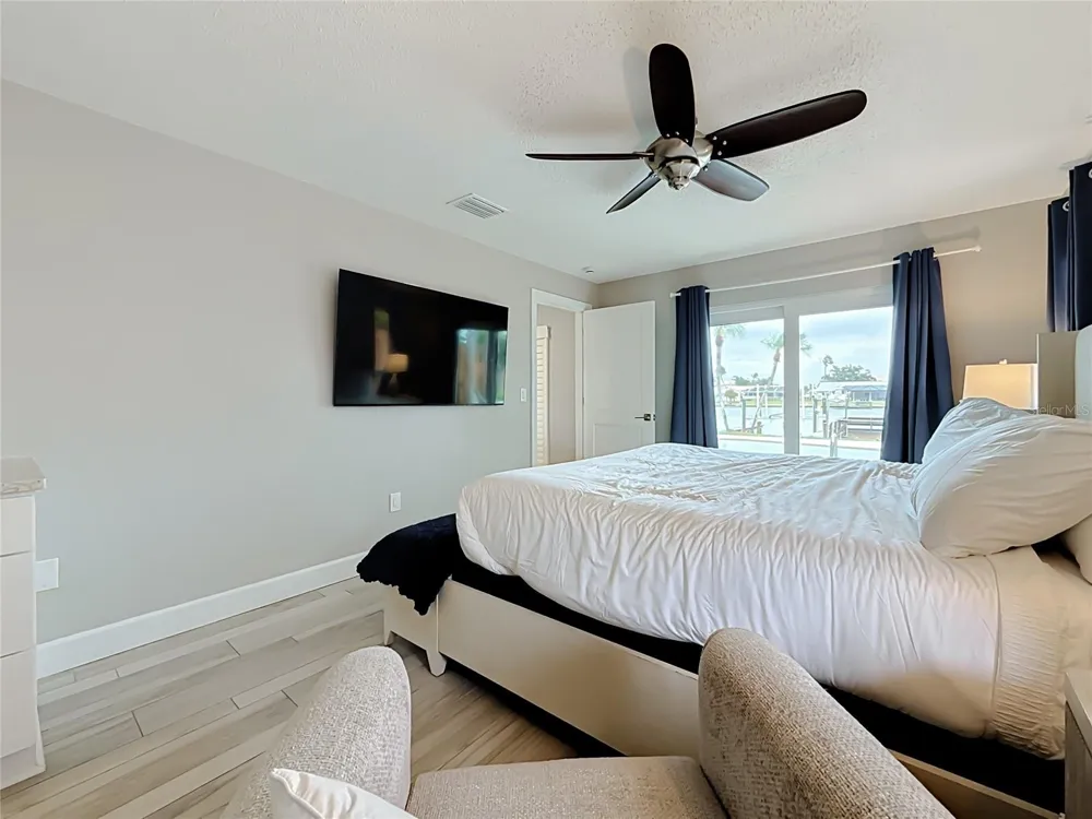 6351 3RD PALM POINT St Pete Beach, FL 33706