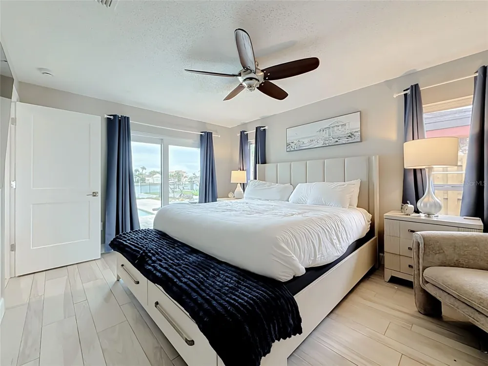6351 3RD PALM POINT St Pete Beach, FL 33706