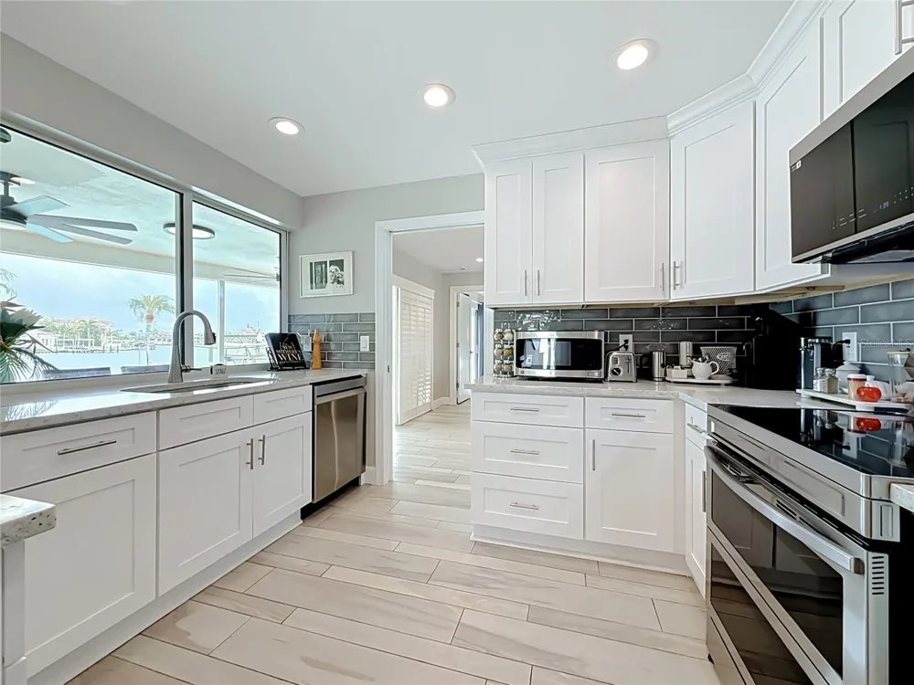 6351 3RD PALM POINT St Pete Beach, FL 33706