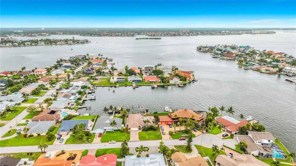 6351 3RD PALM POINT St Pete Beach, FL 33706