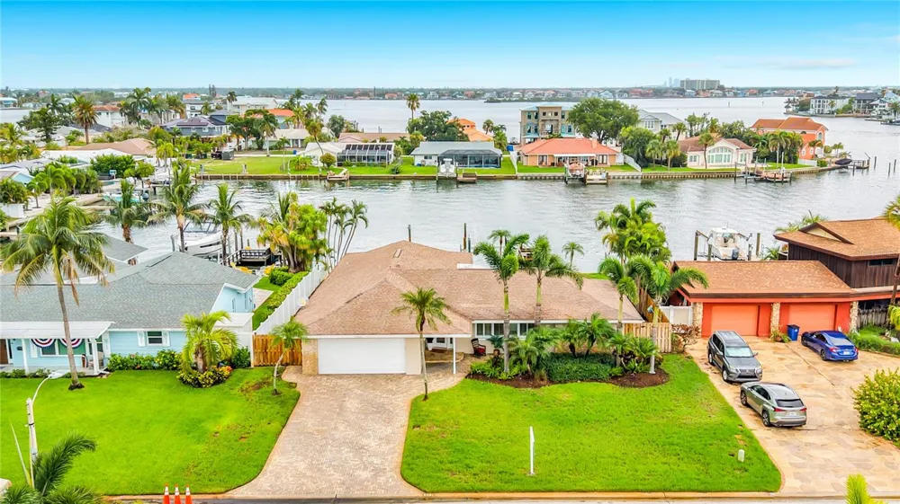 6351 3RD PALM POINT St Pete Beach, FL 33706
