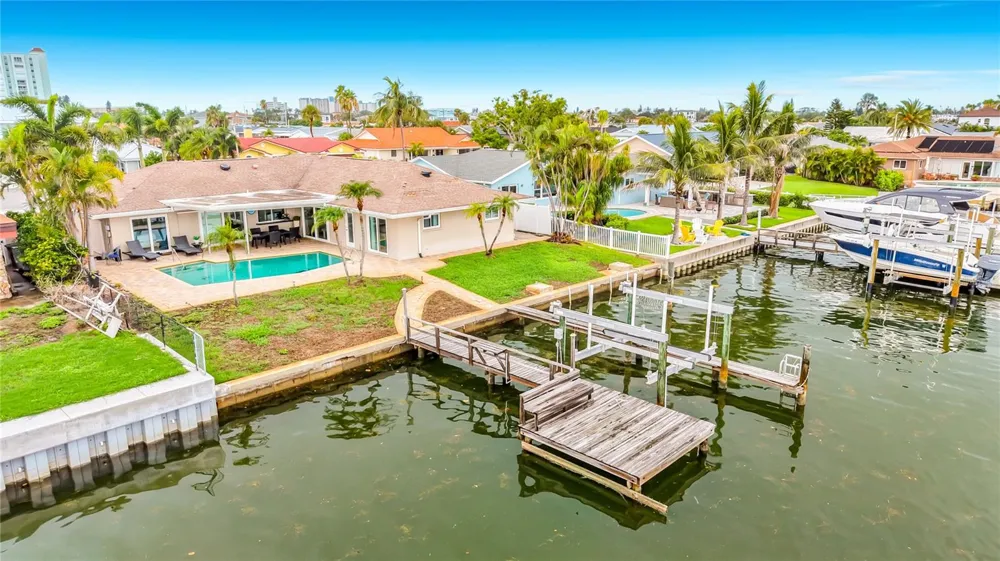 6351 3RD PALM POINT St Pete Beach, FL 33706