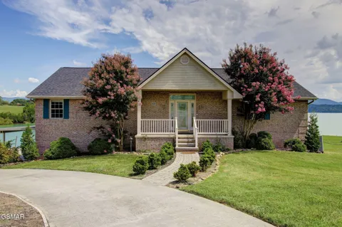 1820 Harbor Hills Lane