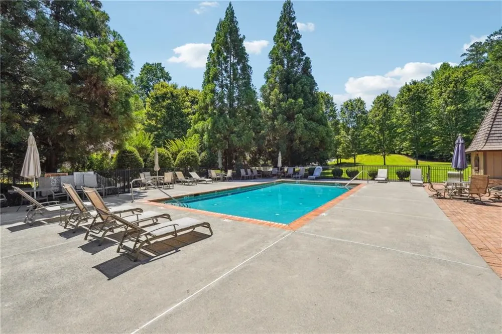108 Somerset Lane Cartersville, GA 30121