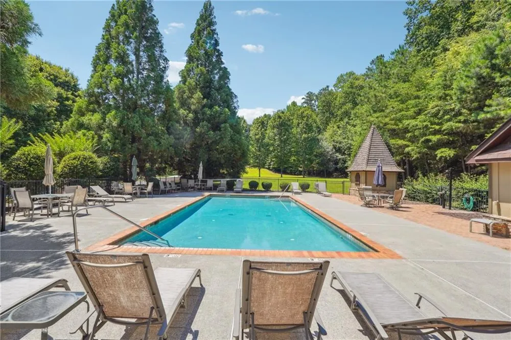 108 Somerset Lane Cartersville, GA 30121