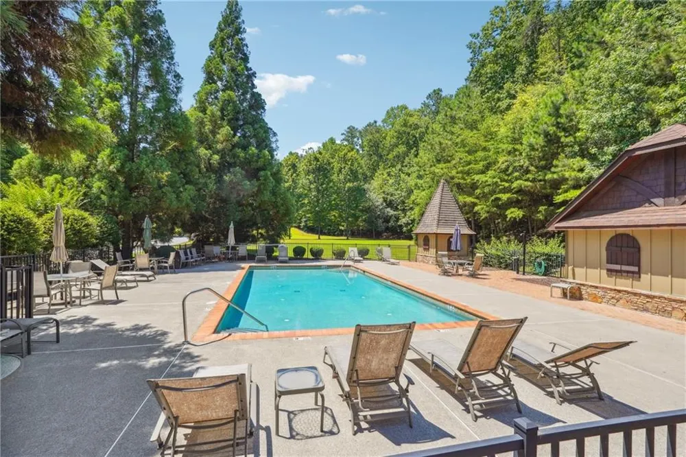 108 Somerset Lane Cartersville, GA 30121