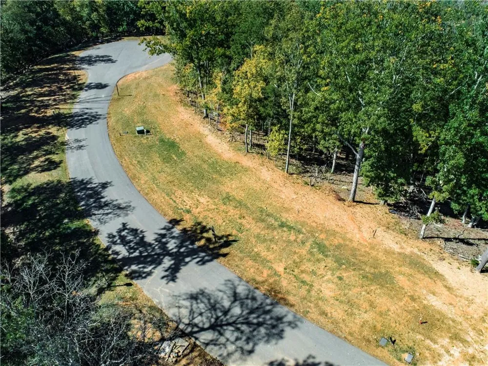 108 Somerset Lane Cartersville, GA 30121