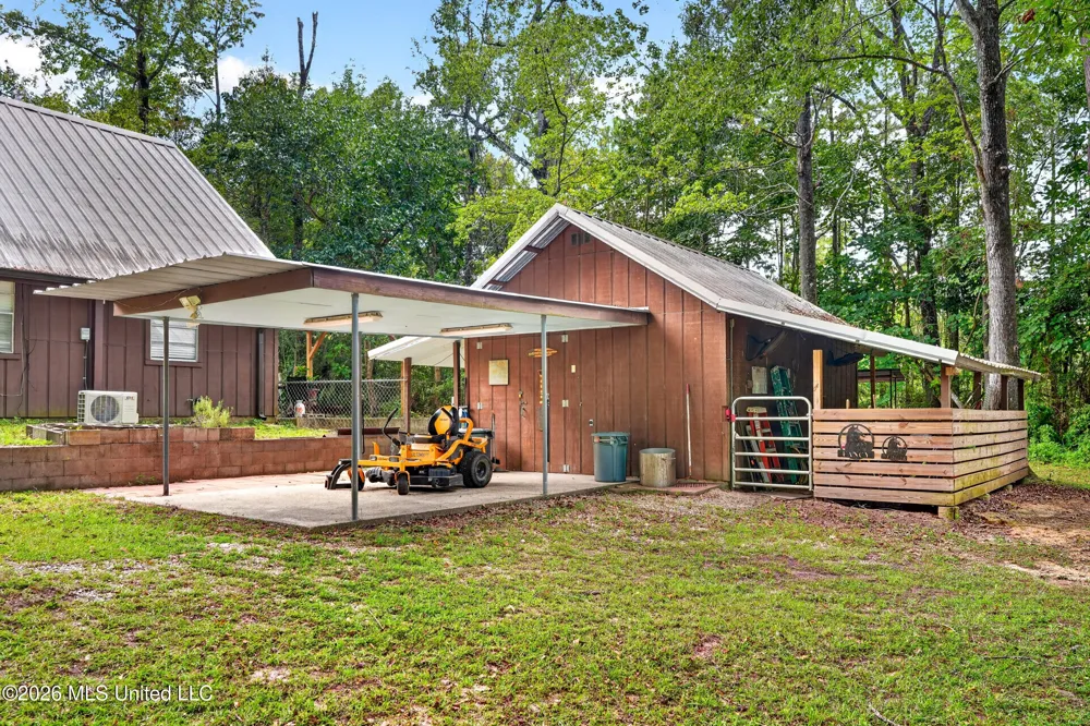 61 Pinetucky Road Carriere, MS 39426