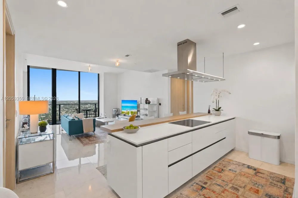1000 Brickell #PH6106 Miami, FL 33131