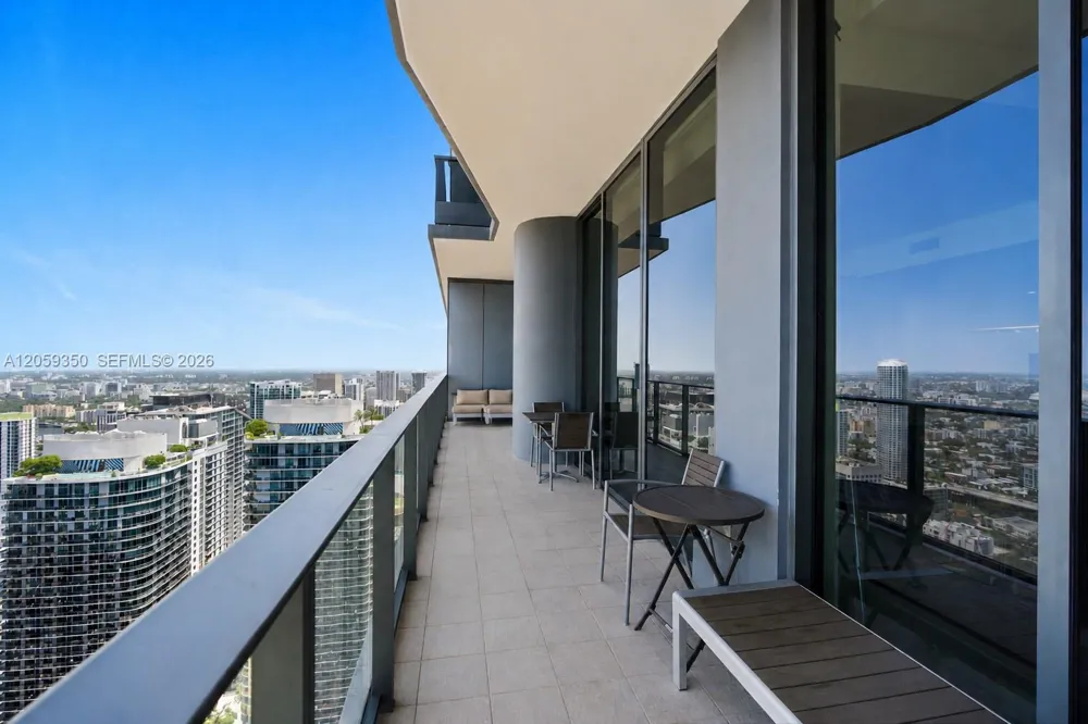 1000 Brickell #PH6106 Miami, FL 33131