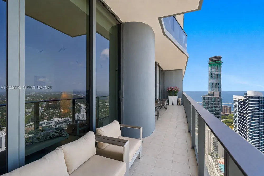 1000 Brickell #PH6106 Miami, FL 33131