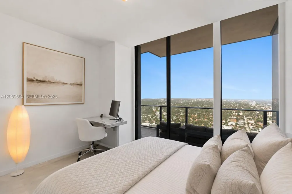 1000 Brickell #PH6106 Miami, FL 33131