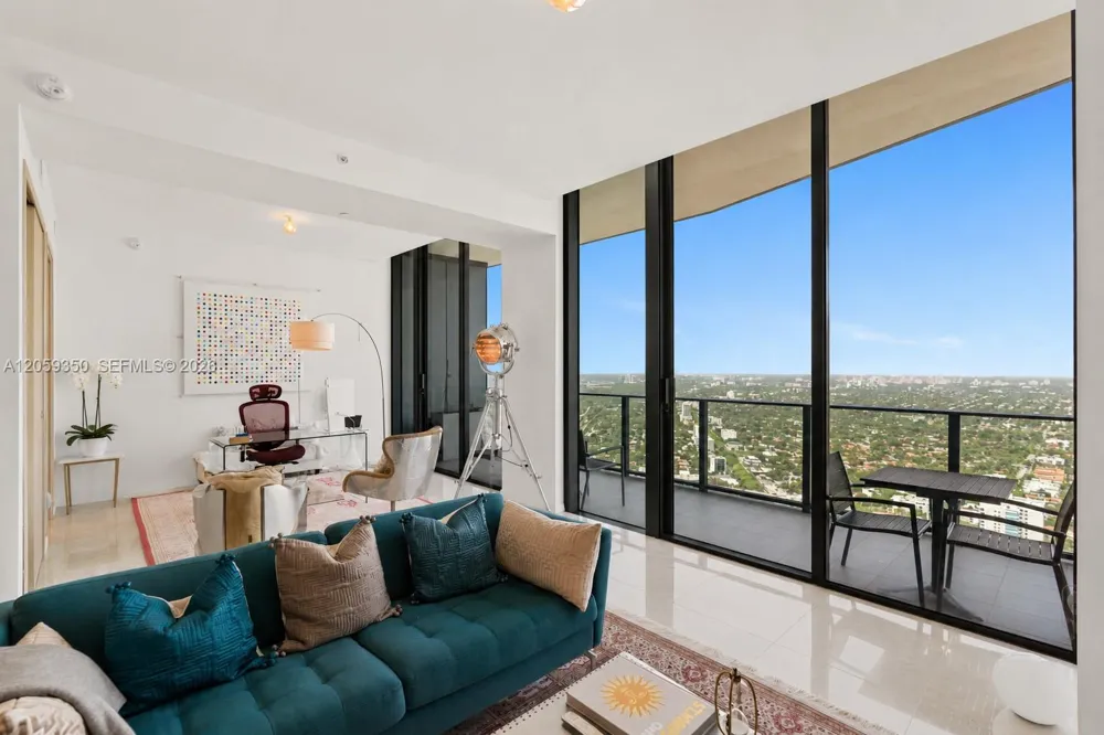 1000 Brickell #PH6106 Miami, FL 33131