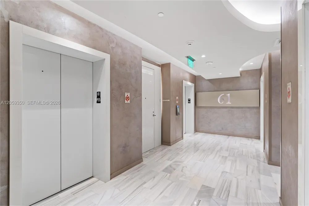 1000 Brickell #PH6106 Miami, FL 33131